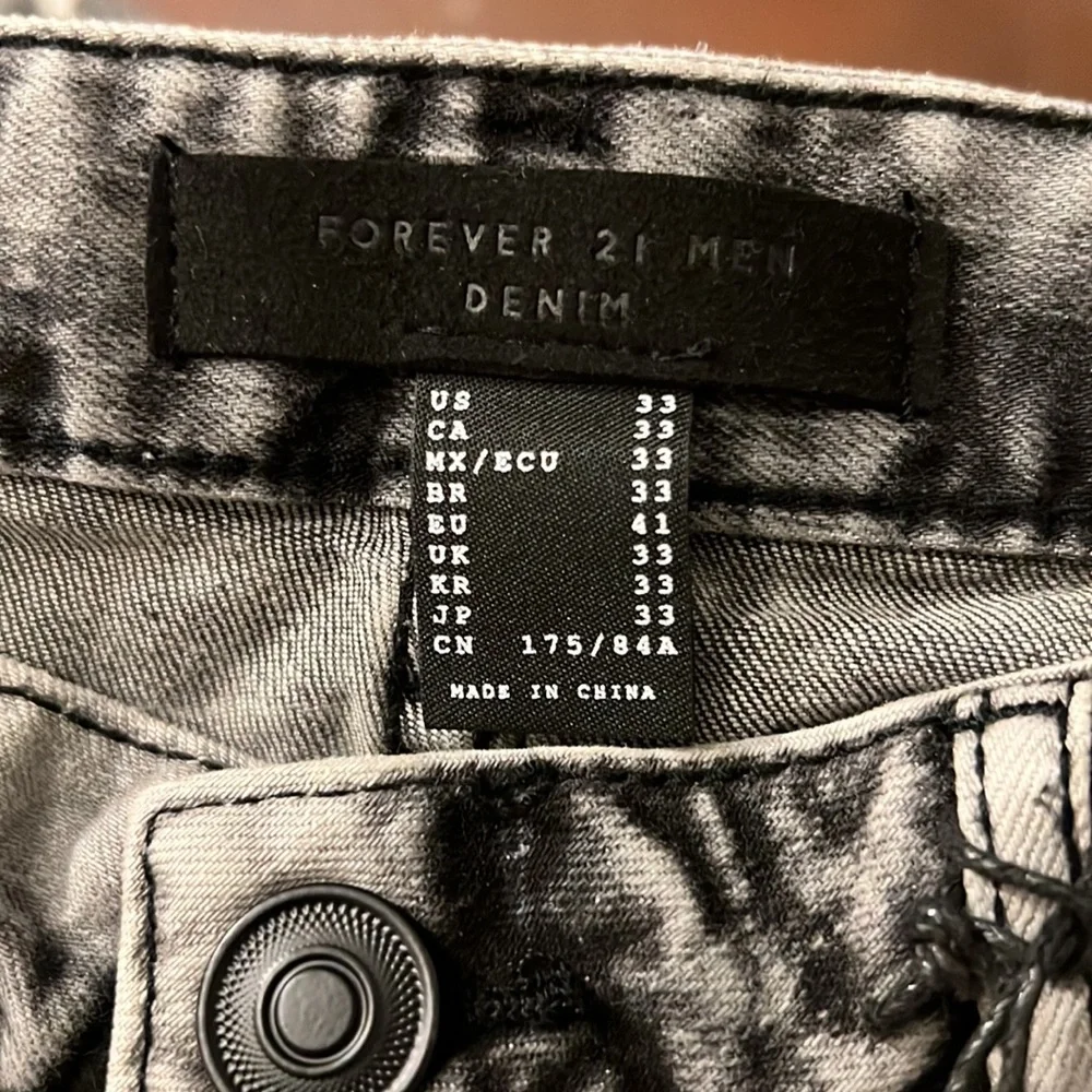 Forever 21 - Picture 4 of 6